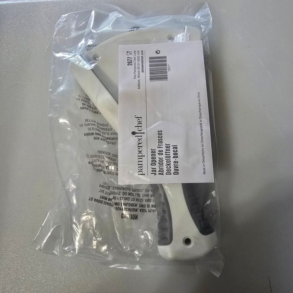 Pampered Chef 2677 Jar Opener White Under Cabinet Mount Manual Tool New